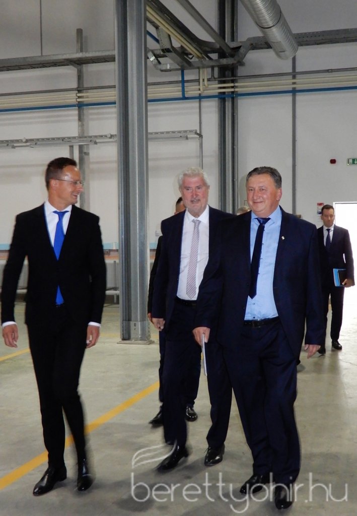 Szijjártó Péter látogatása a Mezei Vill-nél 18